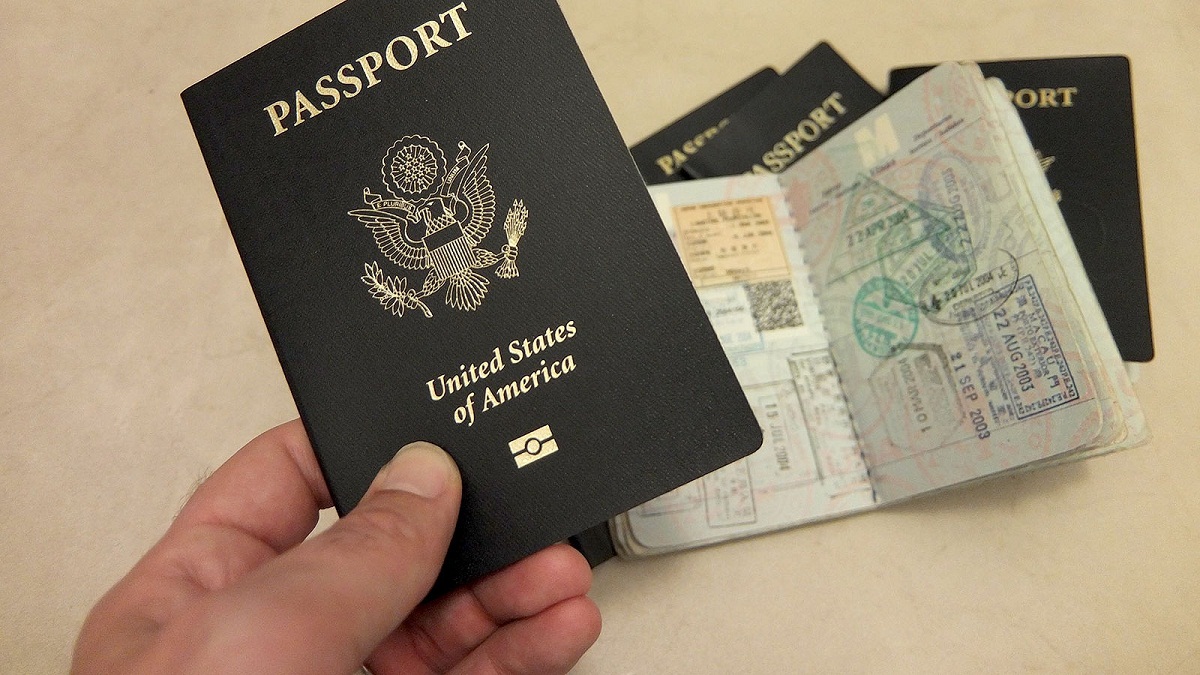 Know The Regulations And Renew Your Passports Without Hiccups